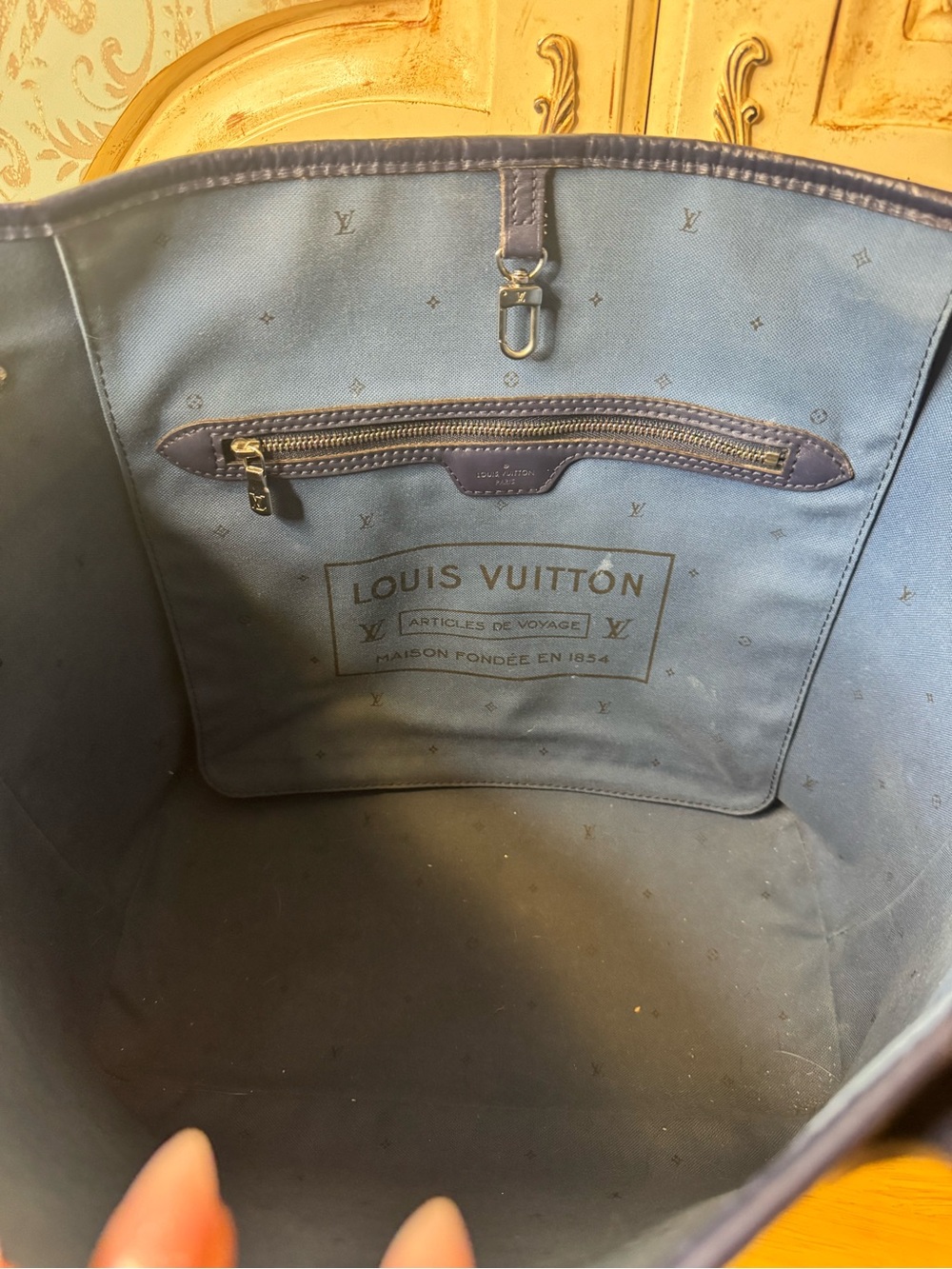 Louis Vuitton Neverfull MM By The Pool Blue & White Tote - Picture 10 of 10